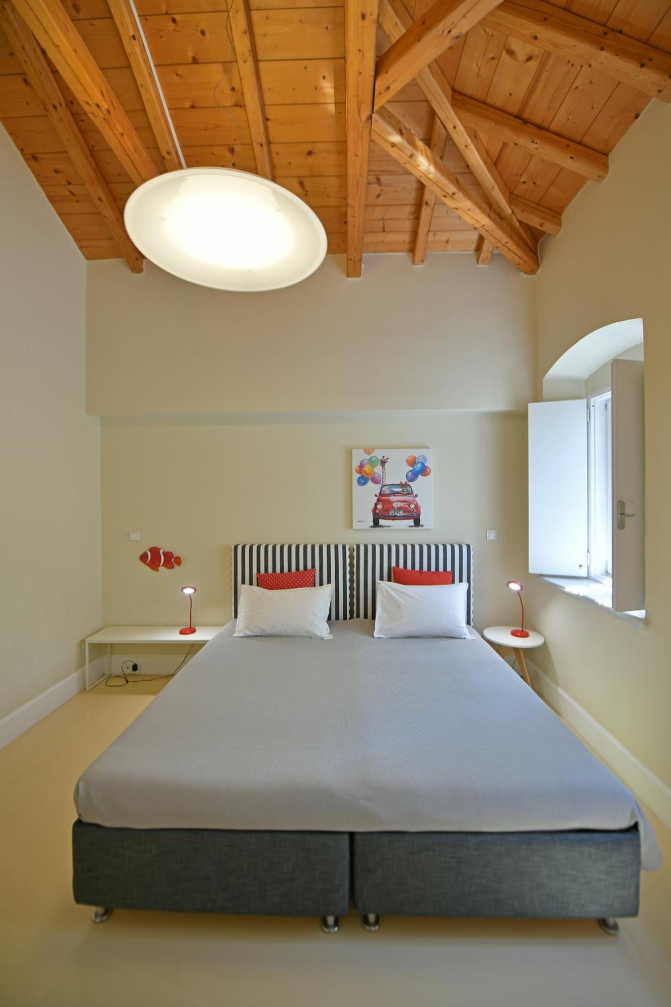 Hydra Kamini Beach Thea Bagian luar foto