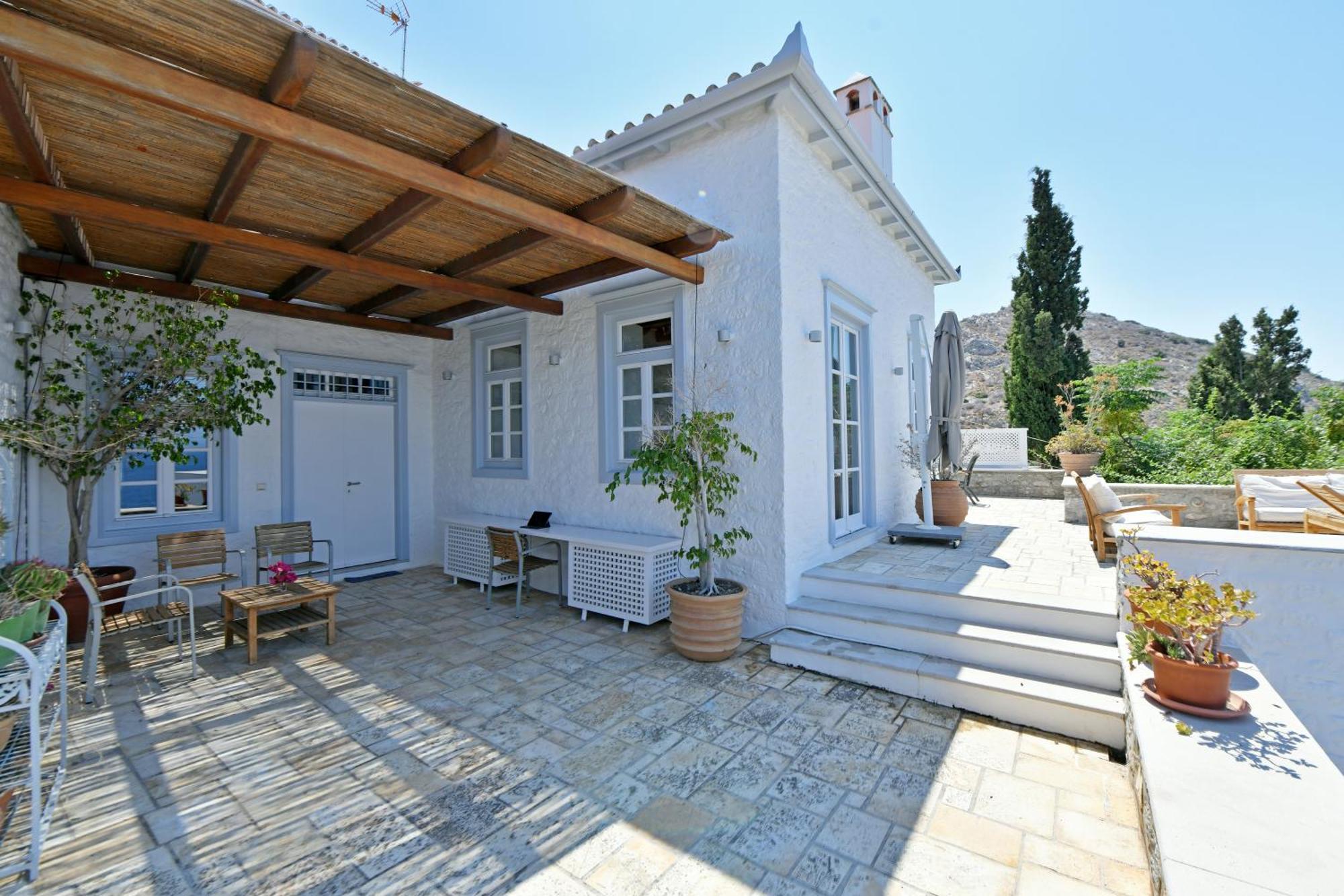Hydra Kamini Beach Thea Bagian luar foto