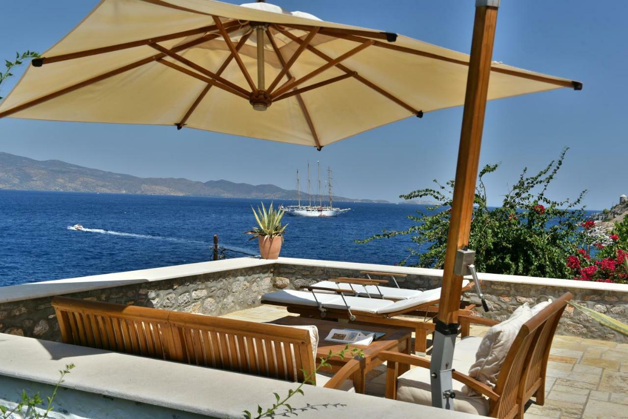 Hydra Kamini Beach Thea Bagian luar foto